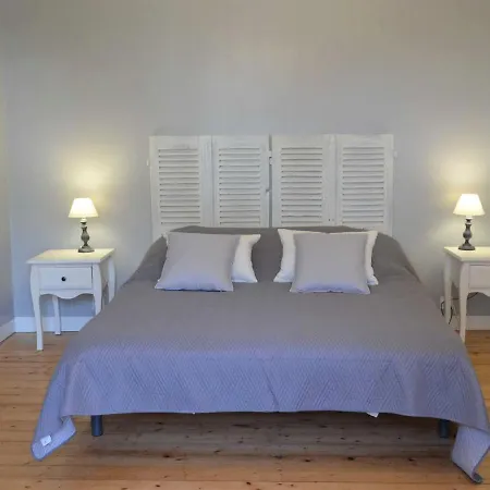 In With Garden Villa